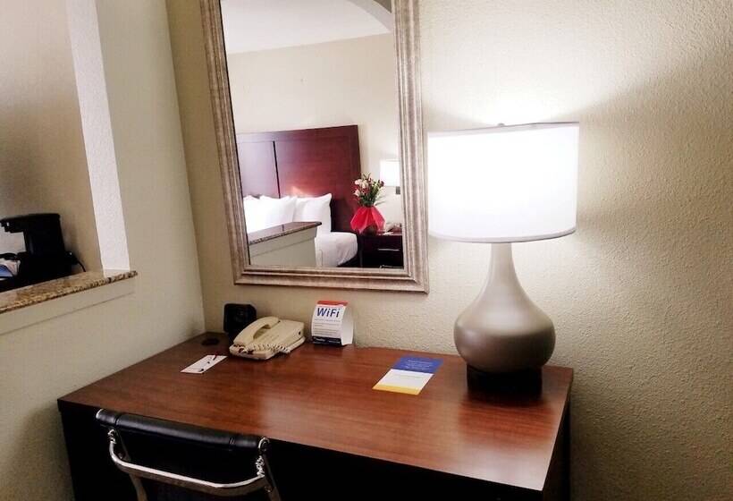 Suite, Quality Suites Irving Las Colinas