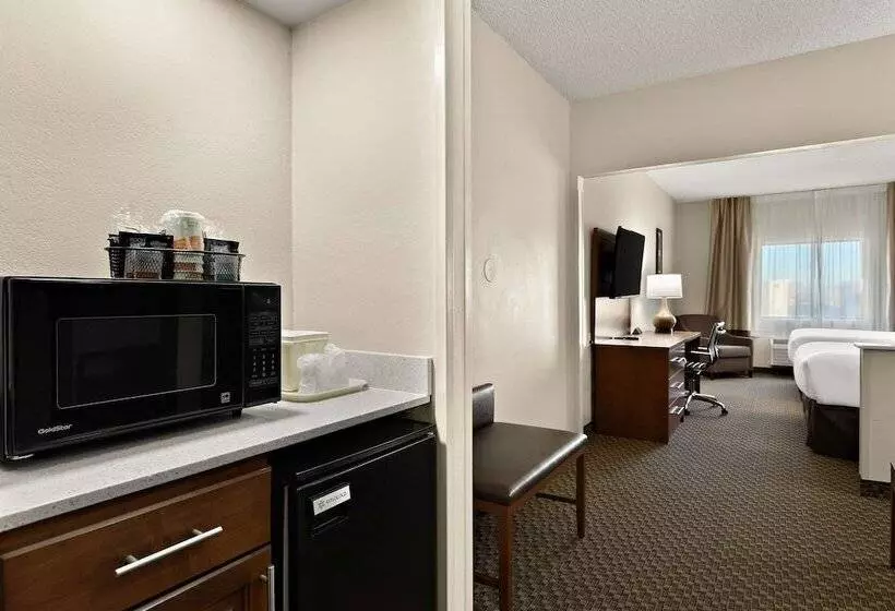 سوییت, Comfort Suites University