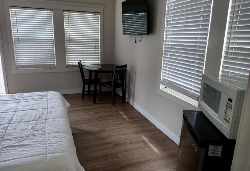 キングサイズベッドのスタンダードルーム, Coronado Inn