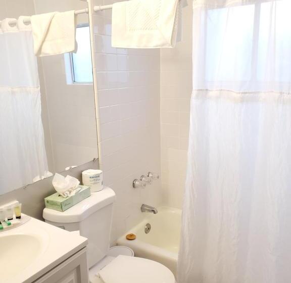 ジュニアスイート, Coronado Inn