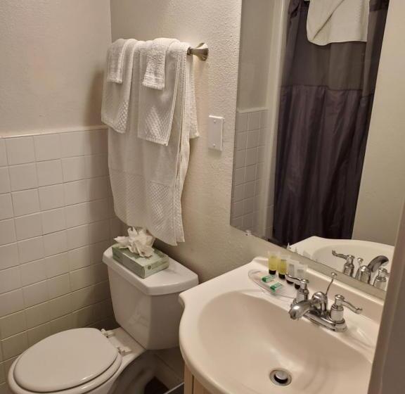Номер Стандарт, Coronado Inn