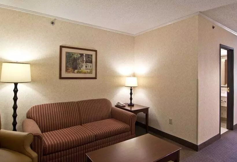 スタンダードルーム, Coshocton Village Inn & Suites