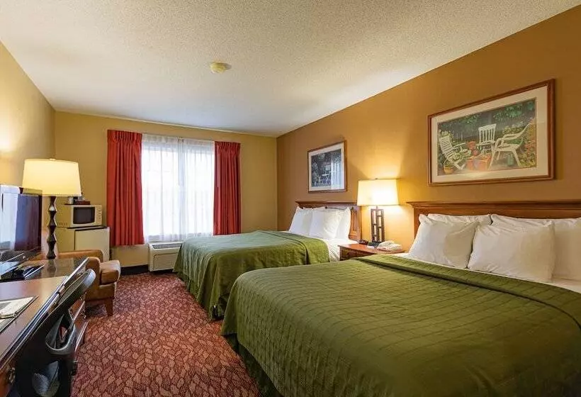 スタンダードルーム, Coshocton Village Inn & Suites