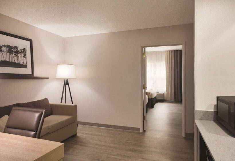 适合残疾人士使用的套间, Country Inn & Suites By Radisson, Chattanoogalookout Mountain