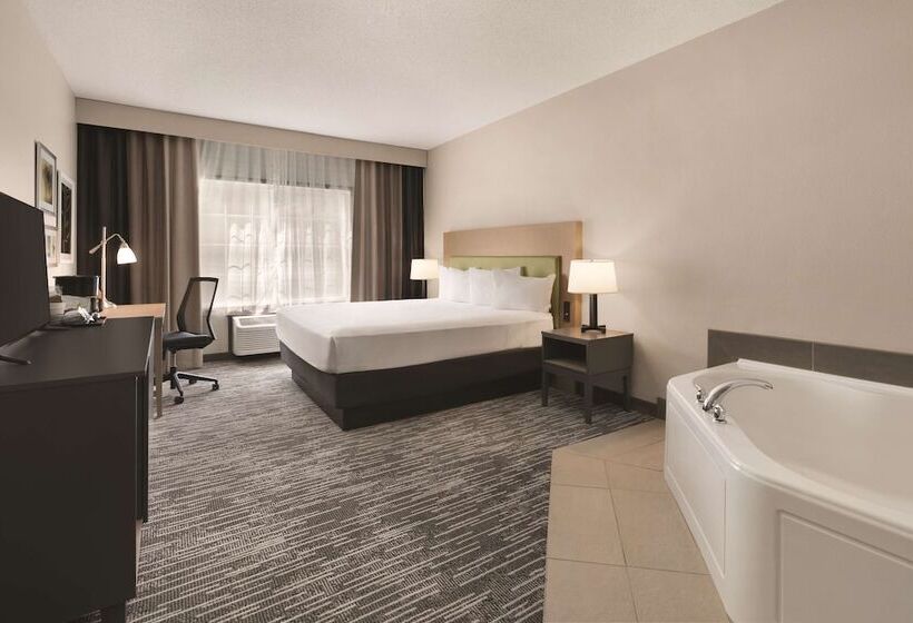 جناح مزود بجاكوزى, Country Inn & Suites By Radisson, Detroit Lakes, Mn