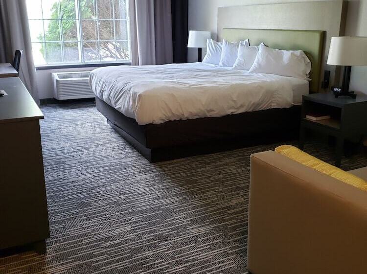 جناح مزود بجاكوزى, Country Inn & Suites By Radisson, Detroit Lakes, Mn