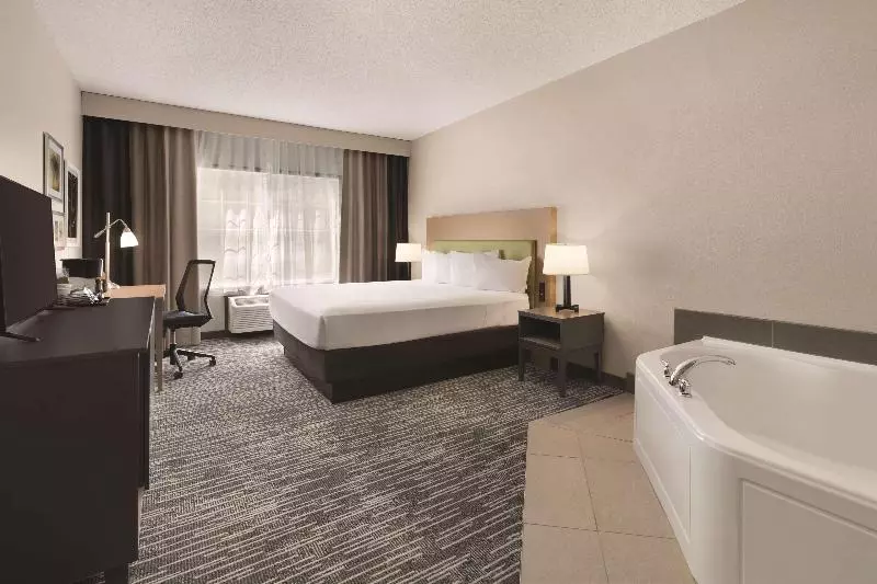 ハイドロマッサージバス付きスイート, Country Inn & Suites By Radisson, Detroit Lakes, Mn