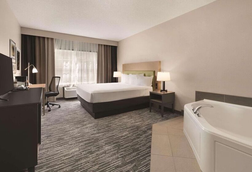 جناح مزود بجاكوزى, Country Inn & Suites By Radisson, Detroit Lakes, Mn