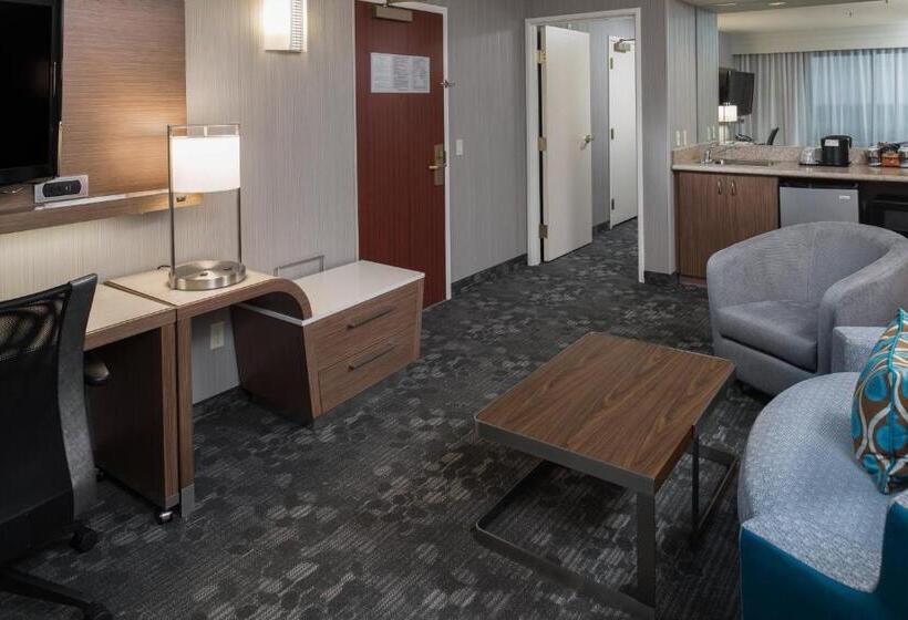 스위트 킹사이즈 침대, Courtyard By Marriott Vacaville