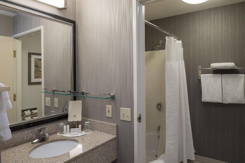 스탠다드 룸 킹사이즈 침대, Courtyard By Marriott Vacaville