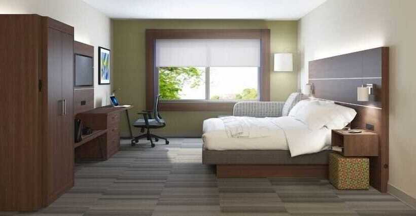 Номер Стандарт, Holiday Inn Express Canton, An Ihg