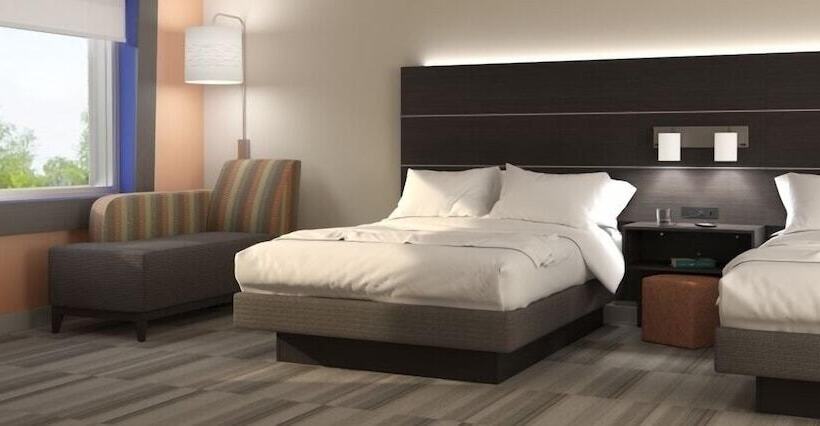 Номер Стандарт, Holiday Inn Express Canton, An Ihg