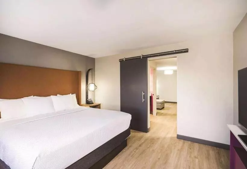 キングサイズベッドのスイートルーム, La Quinta By Wyndham Chattanooga Hamilton Place