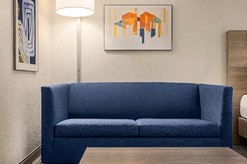 מיטת קינג בסוויטה, Lift Bridge Lodge, Ascend Hotel Collection