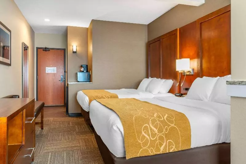 クイーンサイズベッドのスイートルーム, Lift Bridge Lodge, Ascend Hotel Collection
