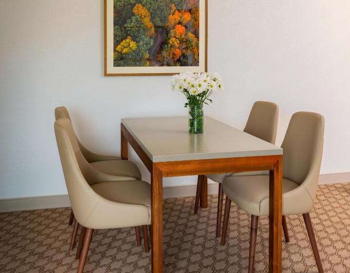 جناح رئاسى, The Ingleside