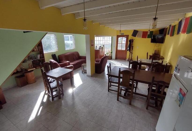 تختخواب در اتاق مشترک, Hostel Wenuy