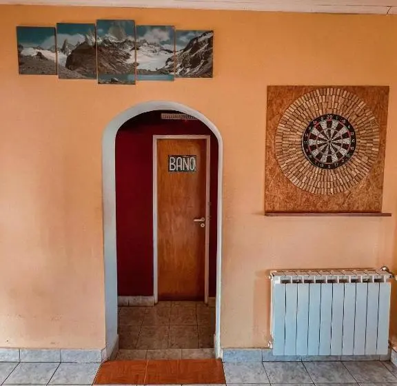 バス共有のスタンダードルーム, Hostel Wenuy