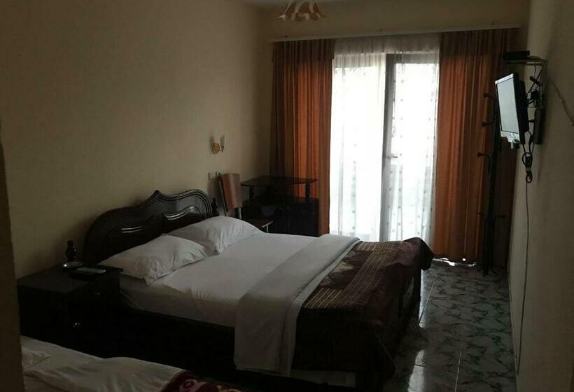 家庭间, Belvedere