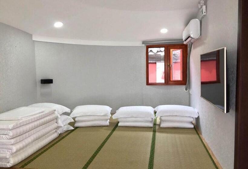 חדר סטנדרט, Chengde Kai Ren Hua Fu Jiu Dian