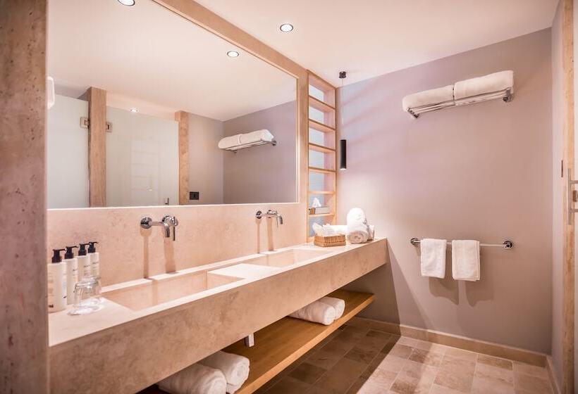 スーペリアールーム, Magdala