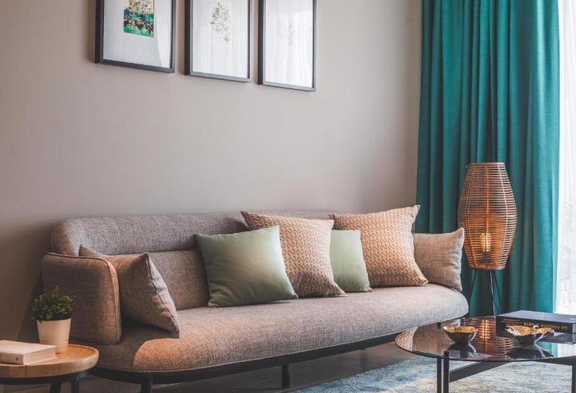 キングサイズベッドのスイートルーム, Magdala