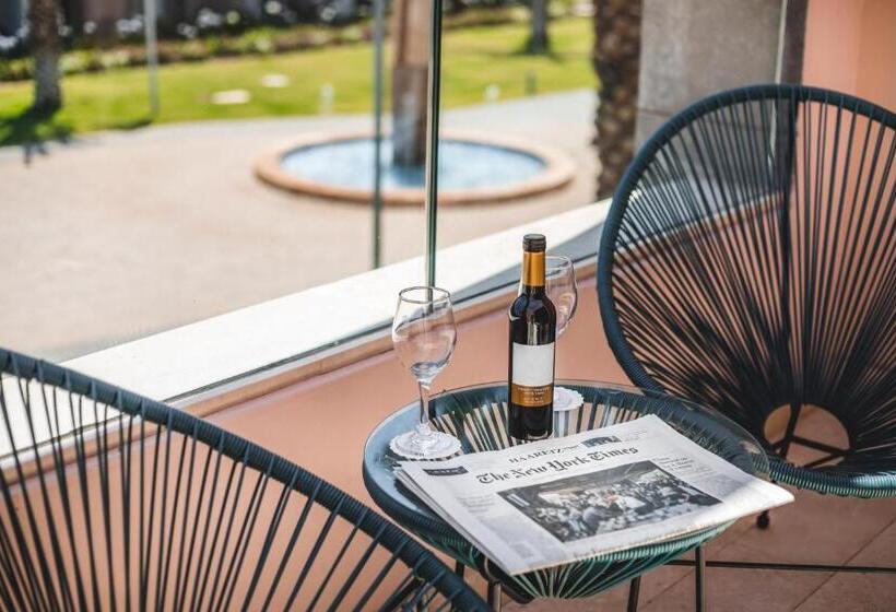 スーペリアールーム, Magdala