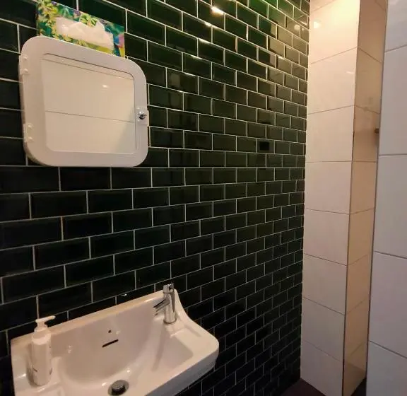 Sviitti 2 Makuuhuonetta, B&b Het Voorhuis