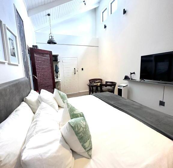 Студия Deluxe, Spacube Luxury Suites And Spa