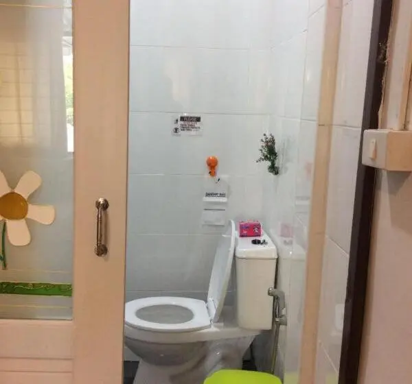 اتاق لوکس, Banana Hostel Donmuang