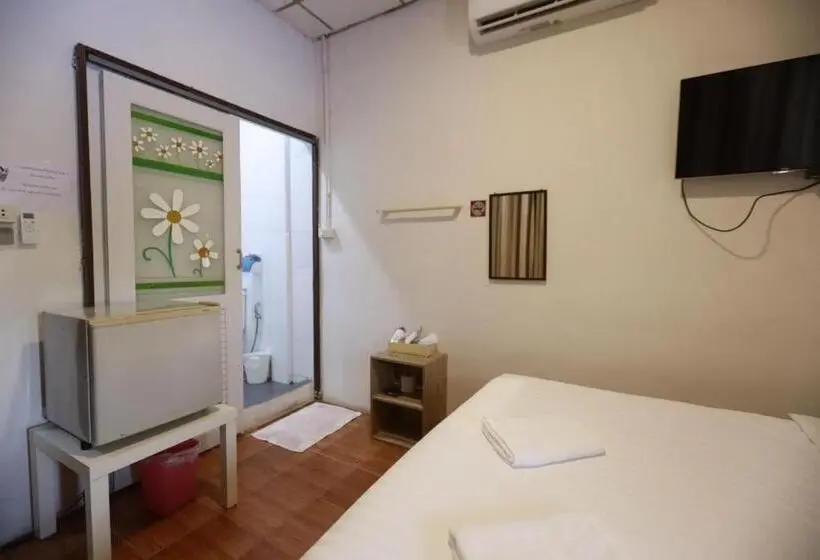 اتاق لوکس, Banana Hostel Donmuang