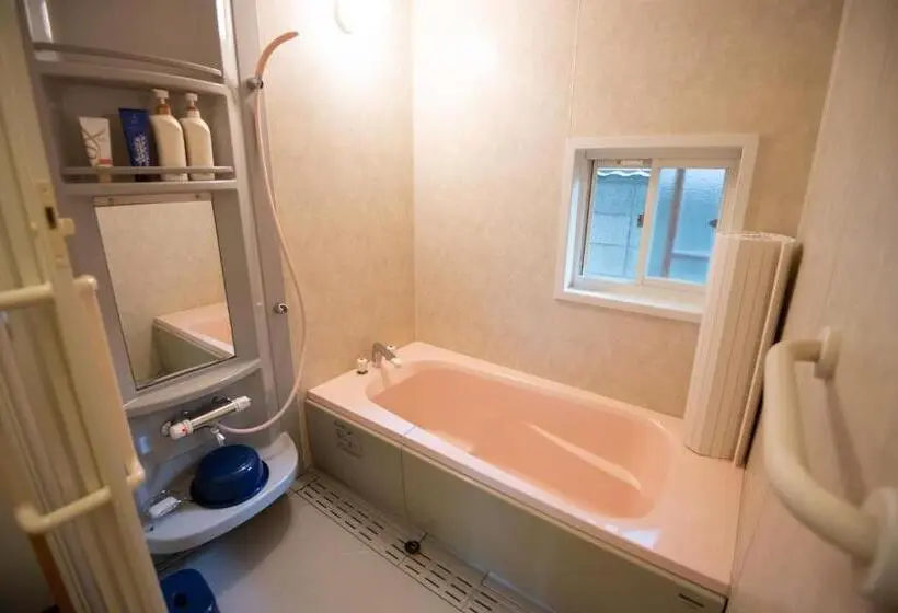ファミリールーム, Guest House Wagaranchi Kai