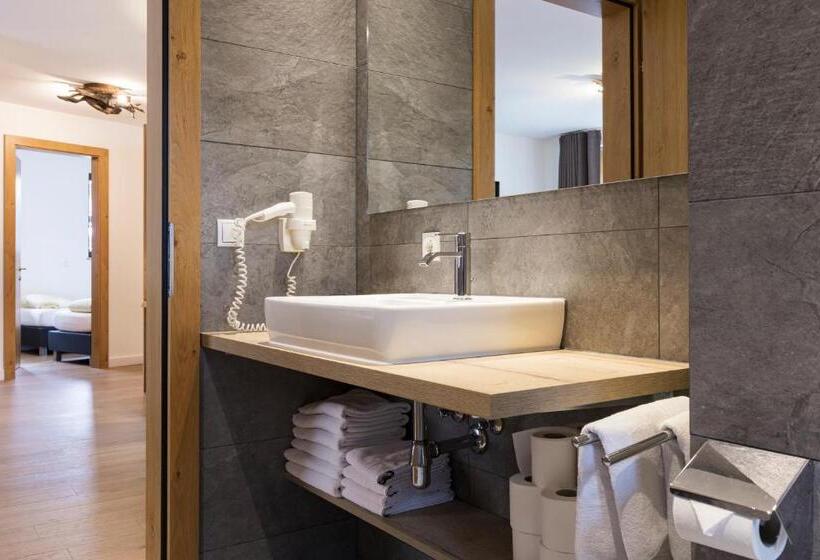 דירת חדר עם טרסה, Aparthotel Herzblick Gmbh