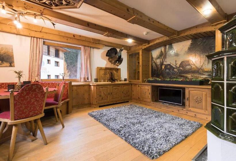 בית, 4 חדרי שינה, Aparthotel Herzblick Gmbh