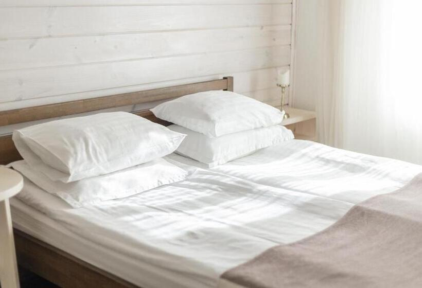 اتاق سوپریور, Guest House