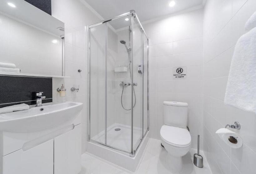 اتاق استاندارد با بالکن, Guest House