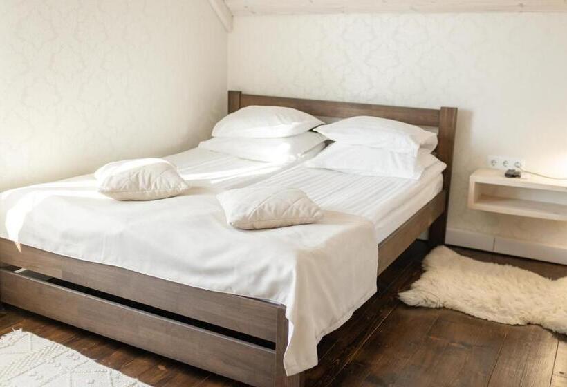 Номер Стандарт с Балконом, Guest House