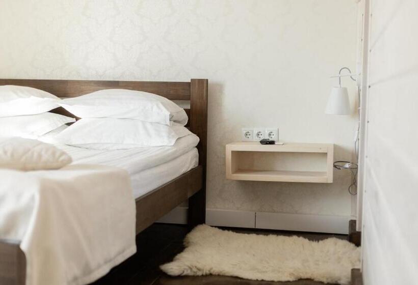 Номер Стандарт с Балконом, Guest House