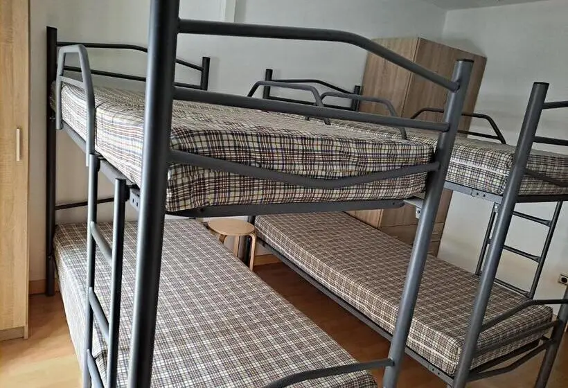 スタンダード4人部屋, Albergue De Benabarre Calumet
