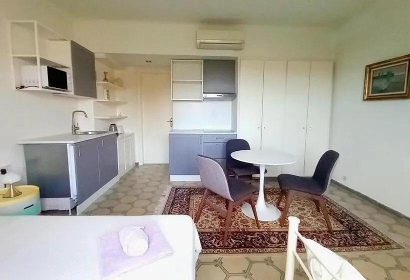 استودیوی استاندارد, Apartments In Villa Isabel