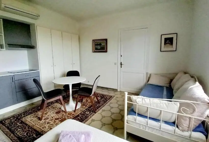 استودیوی استاندارد, Apartments In Villa Isabel