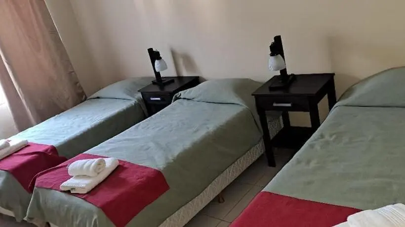 スタンダードトリプルルーム, Newen Bed And Breakfast