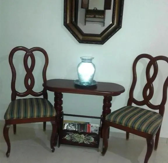 اتاق استاندارد چهار تخته, Posada Dilia Del Alba