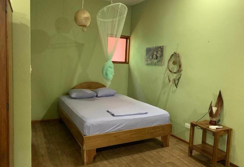 בית, 2 חדרי שינה, Brigitte S Ranch