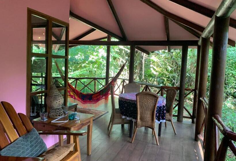 2ベッドルームハウス, Brigitte S Ranch