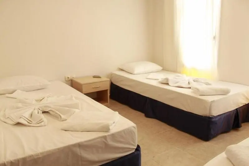 اتاق استاندارد سه نفره, Denizci Pansiyon