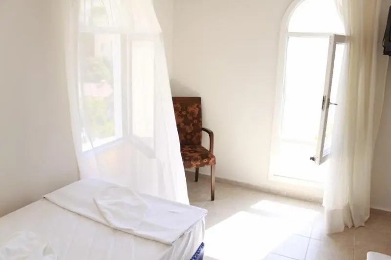 اتاق استاندارد سه نفره, Denizci Pansiyon