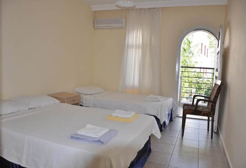 スタンダードトリプルルーム, Denizci Pansiyon