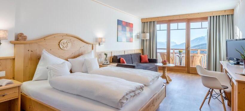 جناح جونيور مطل على الجبل, Tratterhof Mountain Sky