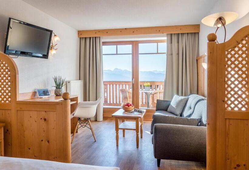 جناح جونيور مطل على الجبل, Tratterhof Mountain Sky